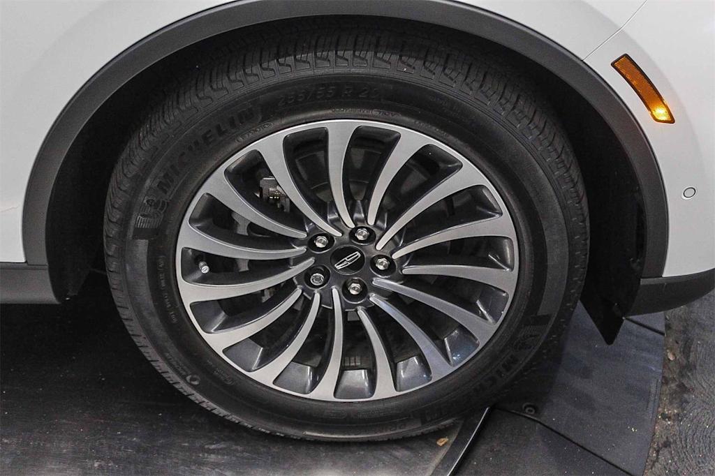 Thumbnail: 2023 Lincoln Aviator - 14