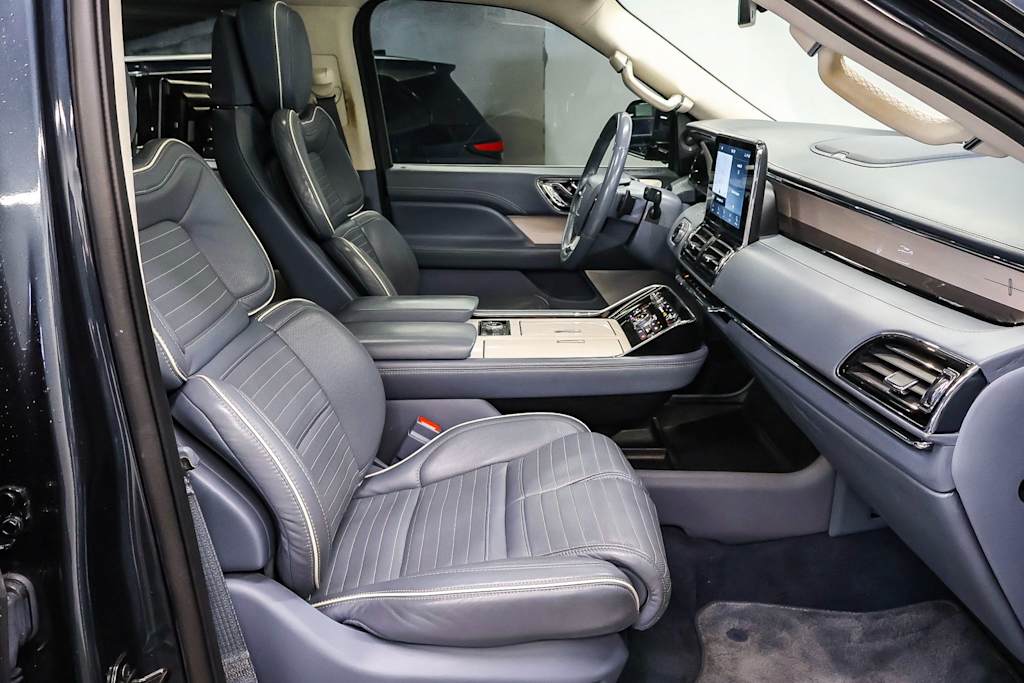 2021 Lincoln Navigator L Black Label 9