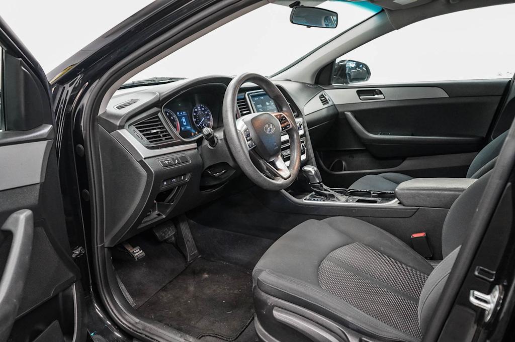 Thumbnail: 2019 Hyundai Sonata - 12