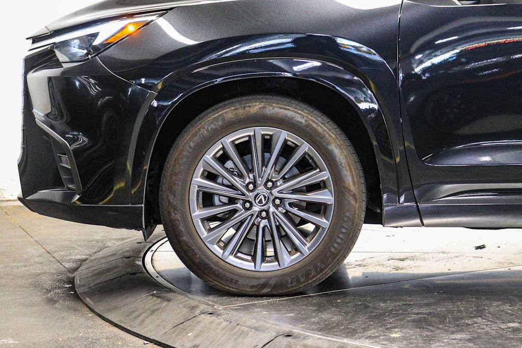 Thumbnail: 2025 Lexus TX - 6