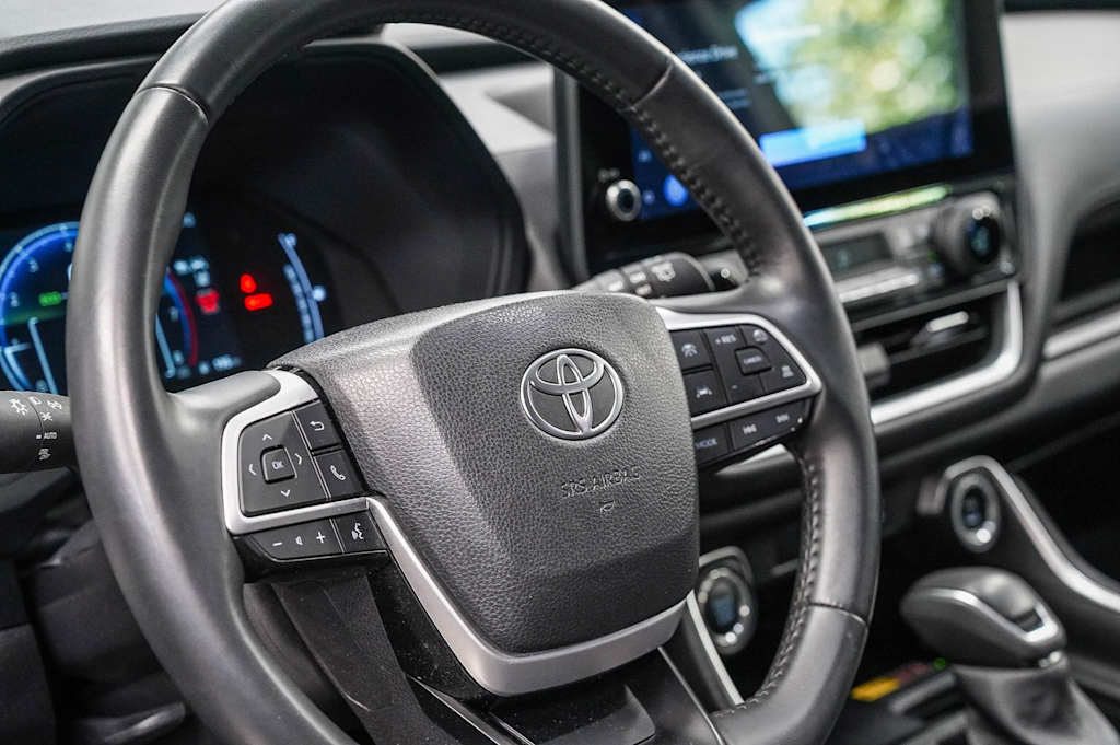 Thumbnail: 2025 Toyota Grand Highlander - 14