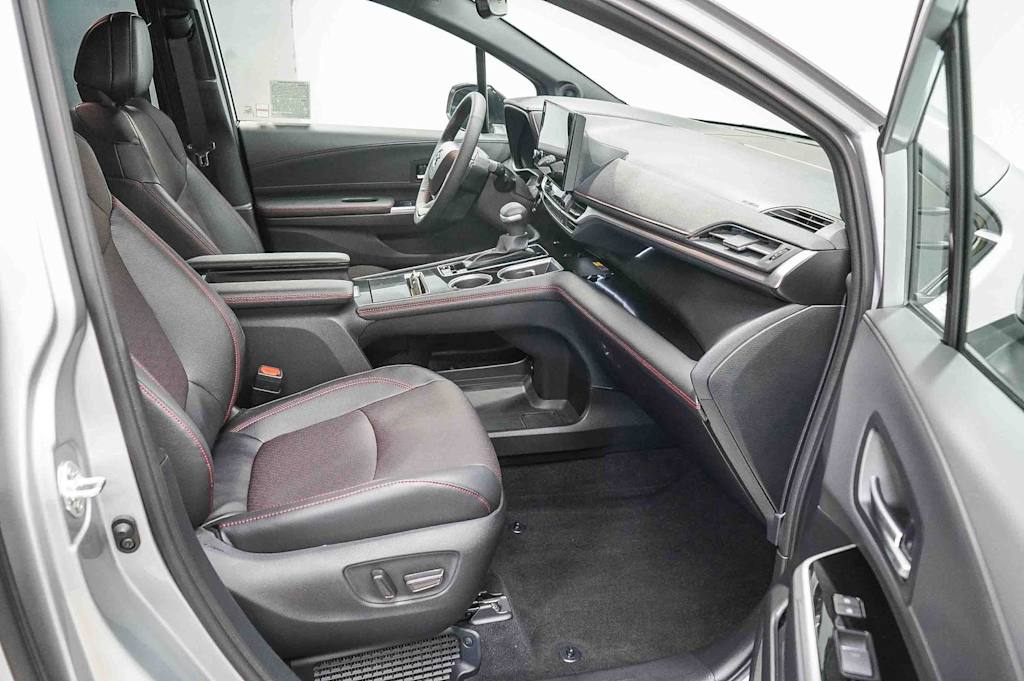 Thumbnail: 2025 Toyota Sienna - 10