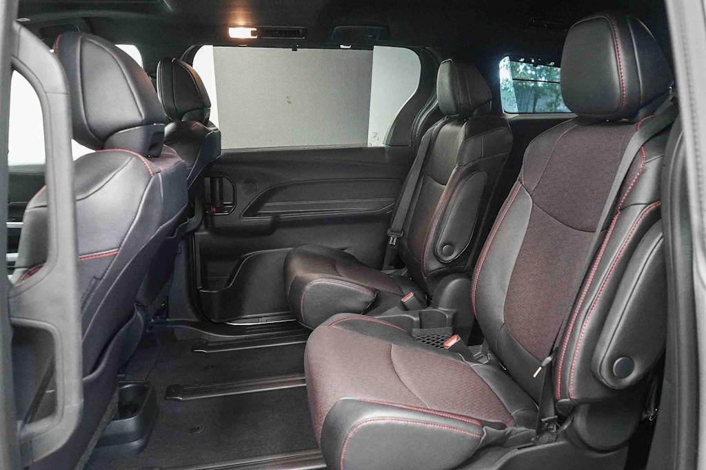 Thumbnail: 2025 Toyota Sienna - 12