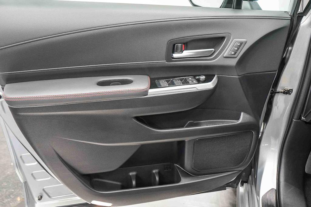 Thumbnail: 2025 Toyota Sienna - 27