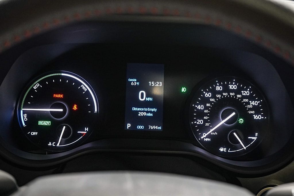 Thumbnail: 2023 Toyota Sienna - 16