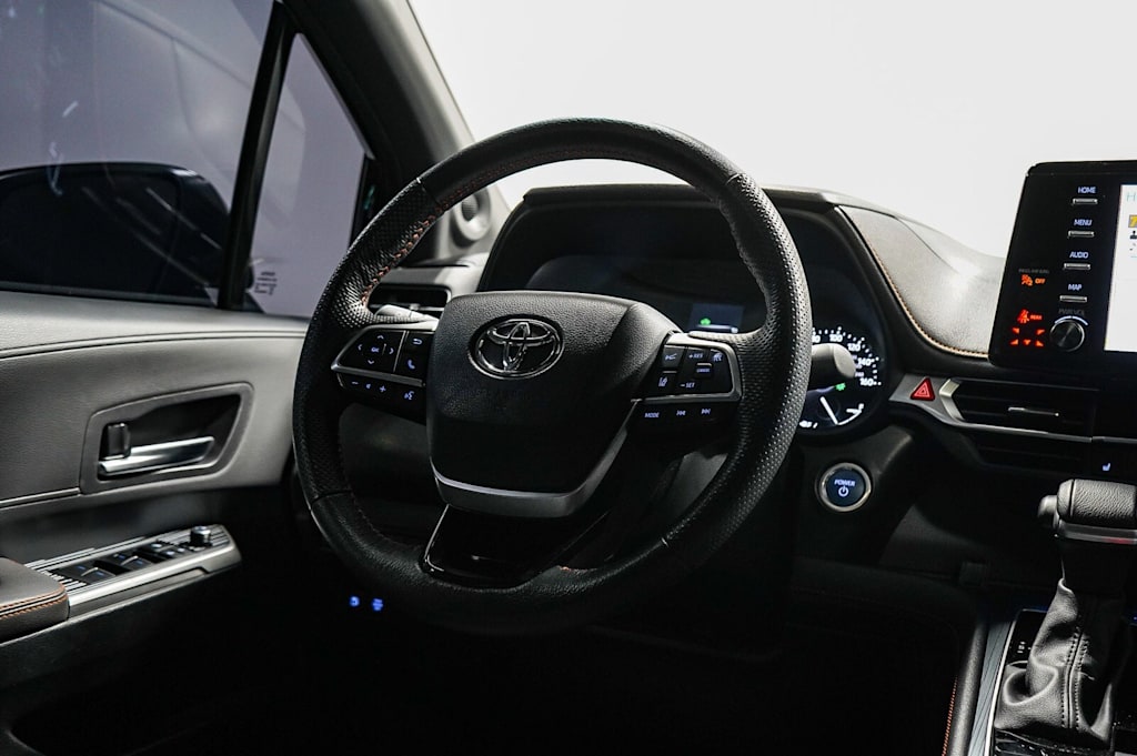 Thumbnail: 2023 Toyota Sienna - 12