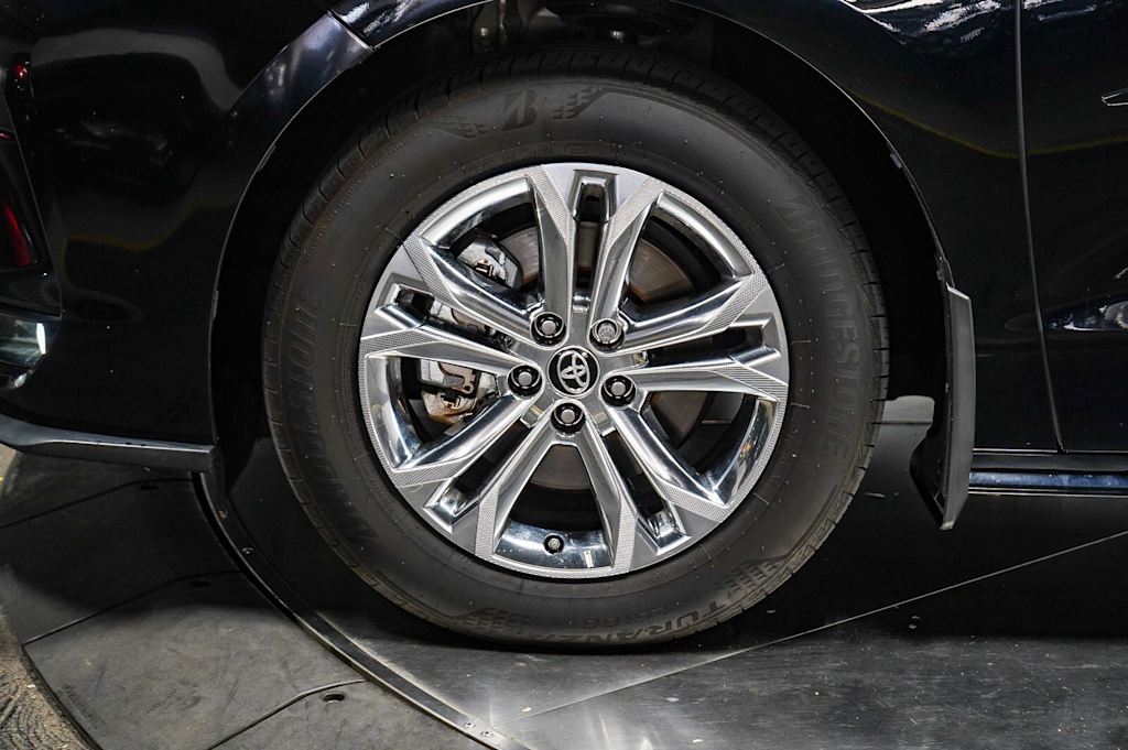 Thumbnail: 2023 Toyota Sienna - 7