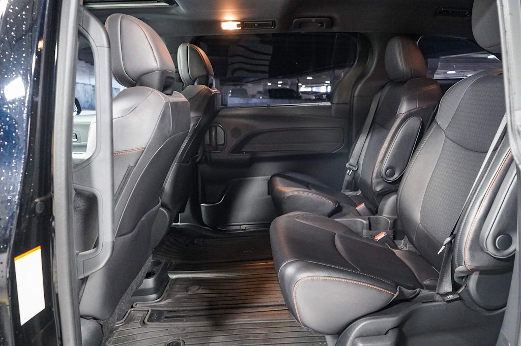 Thumbnail: 2023 Toyota Sienna - 11