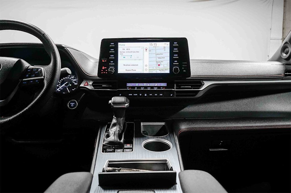 Thumbnail: 2023 Toyota Sienna - 8