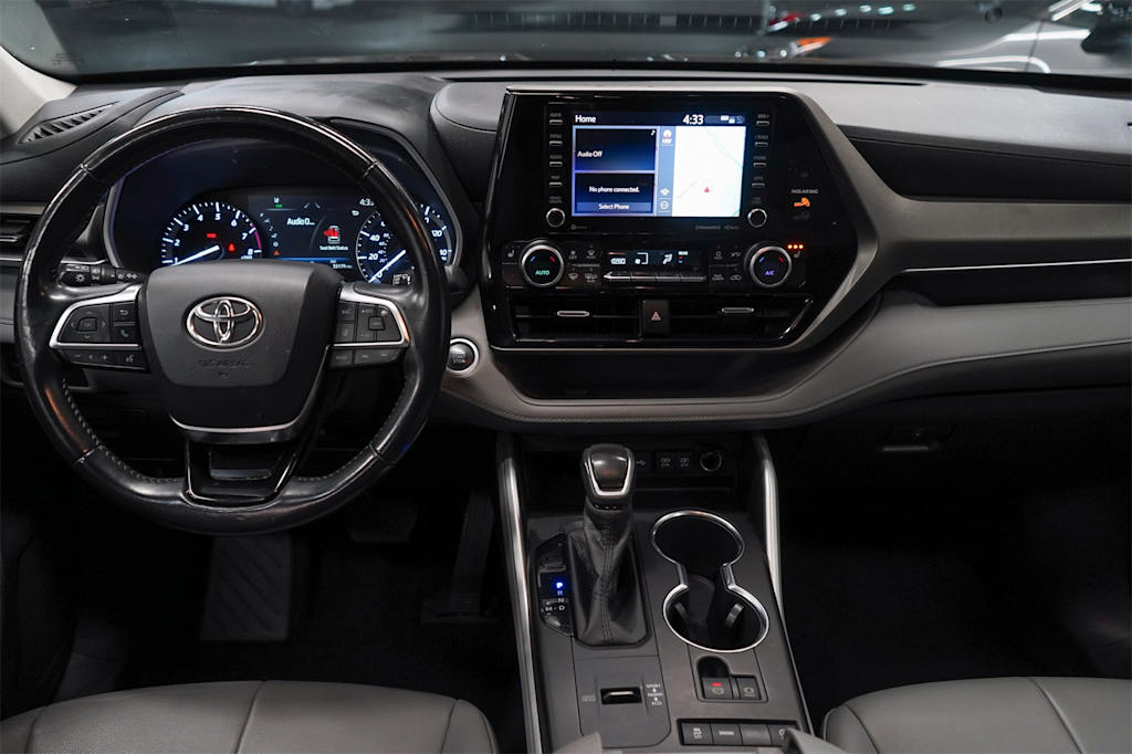 2020 Toyota Highlander XLE 2