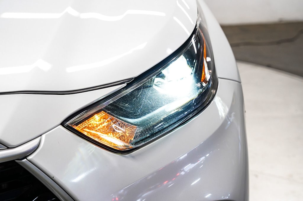 Thumbnail: 2023 Toyota Highlander - 20