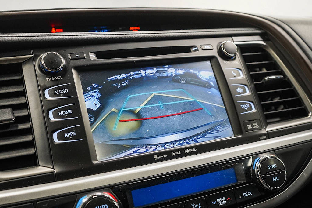 Thumbnail: 2019 Toyota Highlander - 28