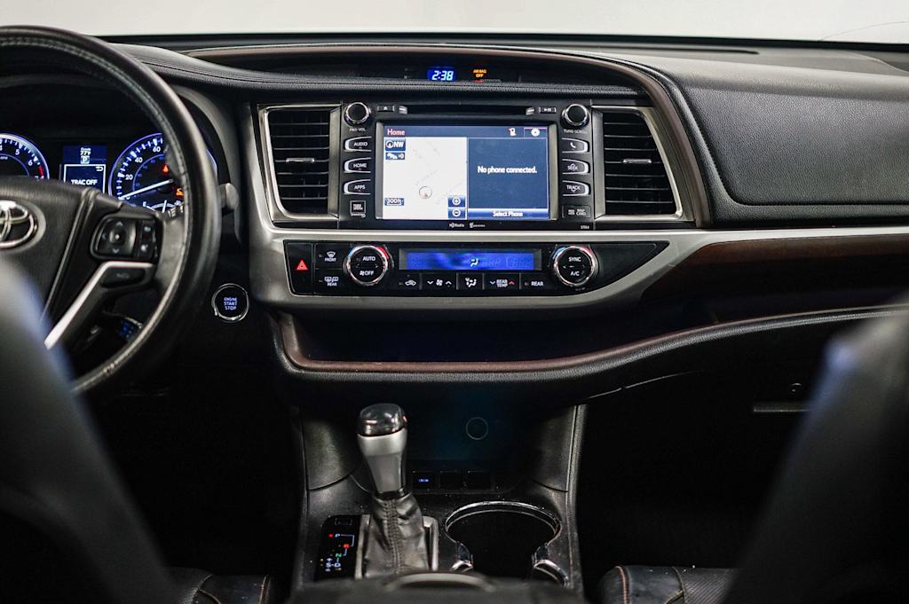 Thumbnail: 2014 Toyota Highlander - 12