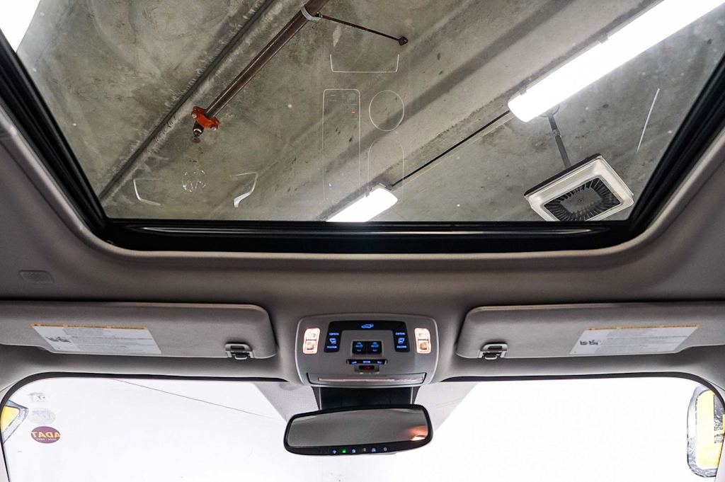 Thumbnail: 2023 Toyota Sienna - 19
