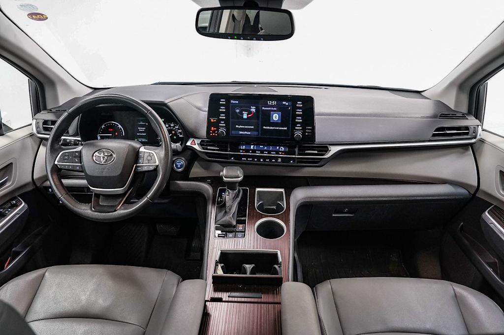 Thumbnail: 2023 Toyota Sienna - 2