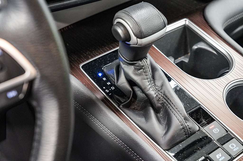 Thumbnail: 2023 Toyota Sienna - 14