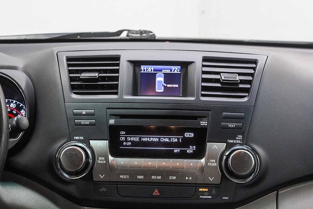 Thumbnail: 2012 Toyota Highlander - 23