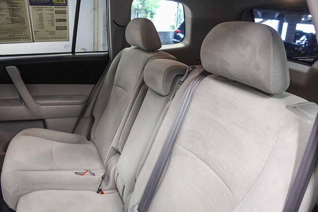 Thumbnail: 2012 Toyota Highlander - 10