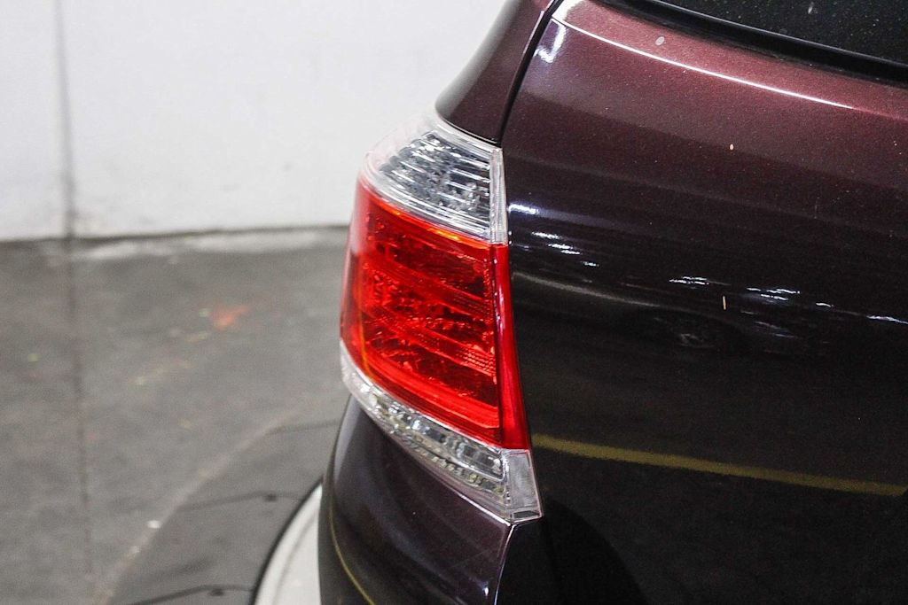 Thumbnail: 2012 Toyota Highlander - 6