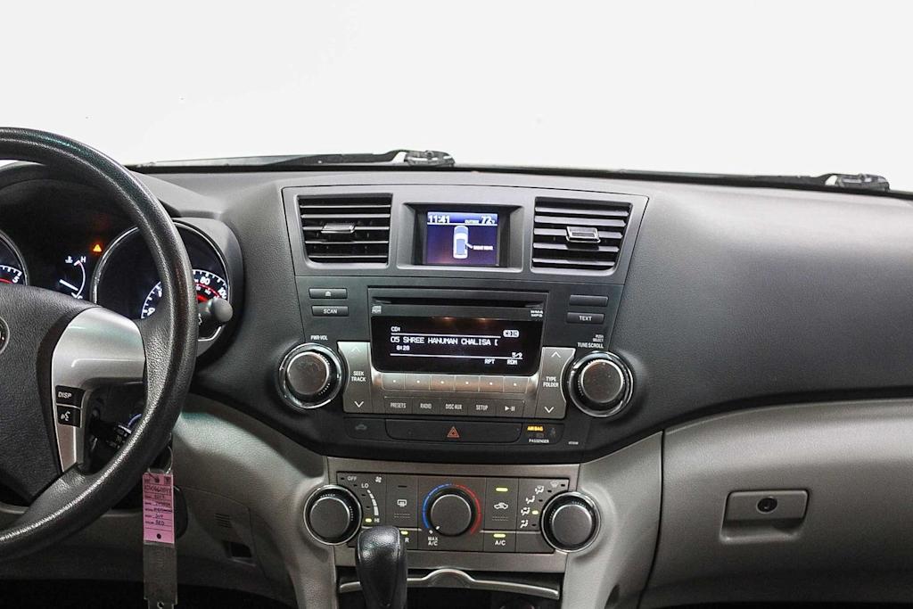 Thumbnail: 2012 Toyota Highlander - 13