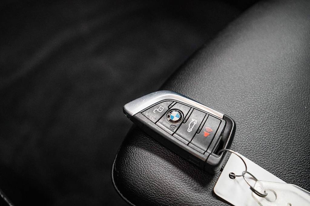 Thumbnail: 2022 BMW X4 - 17