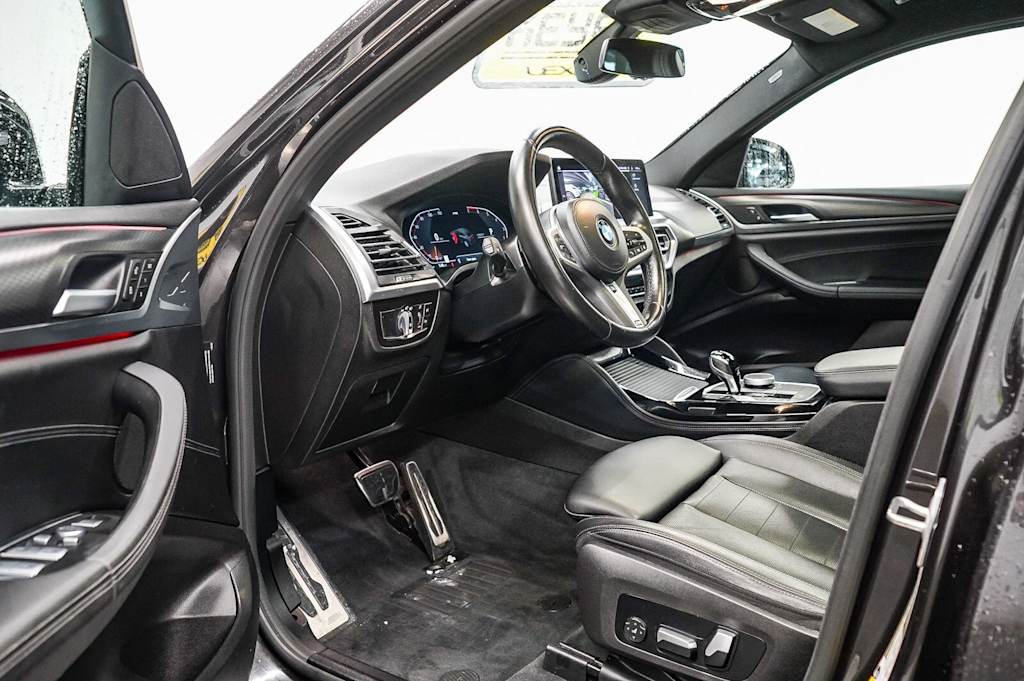 Thumbnail: 2022 BMW X4 - 13