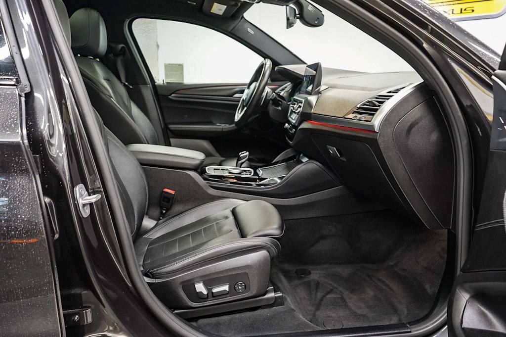 Thumbnail: 2022 BMW X4 - 9