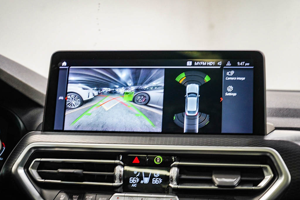 Thumbnail: 2022 BMW X4 - 14