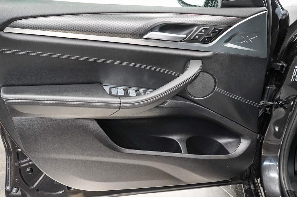 Thumbnail: 2022 BMW X4 - 26