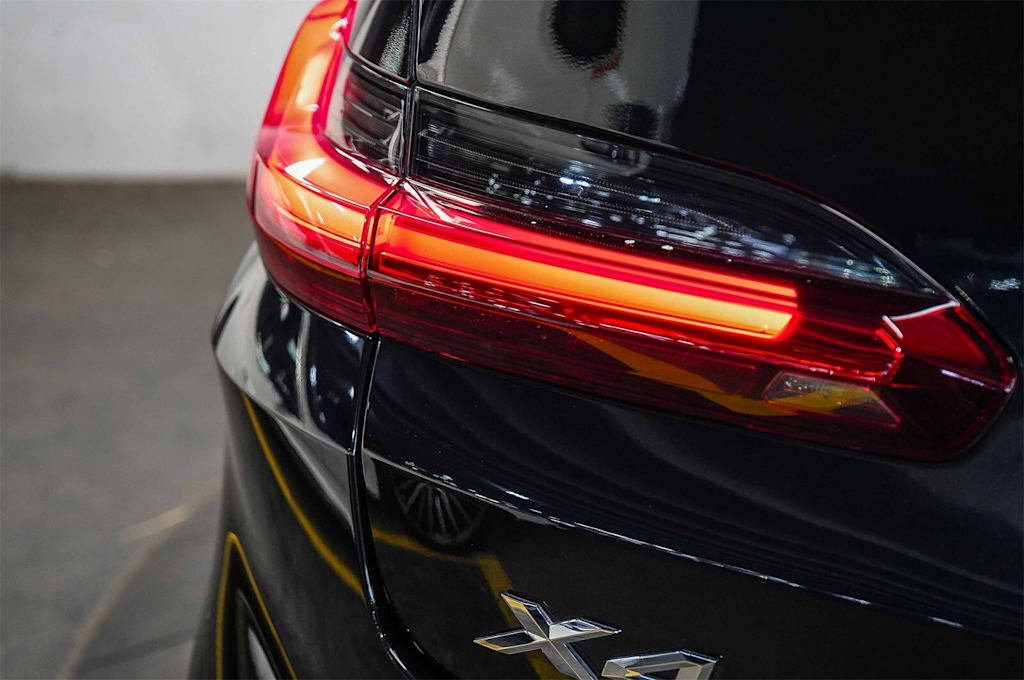 Thumbnail: 2023 BMW X4 - 23