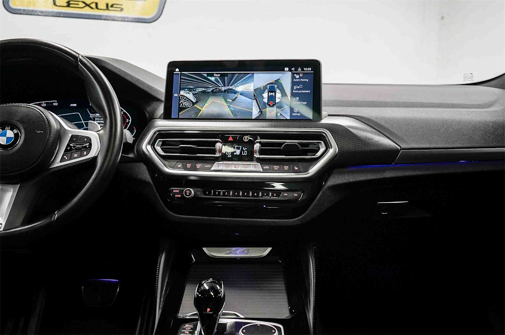 Thumbnail: 2023 BMW X4 - 8