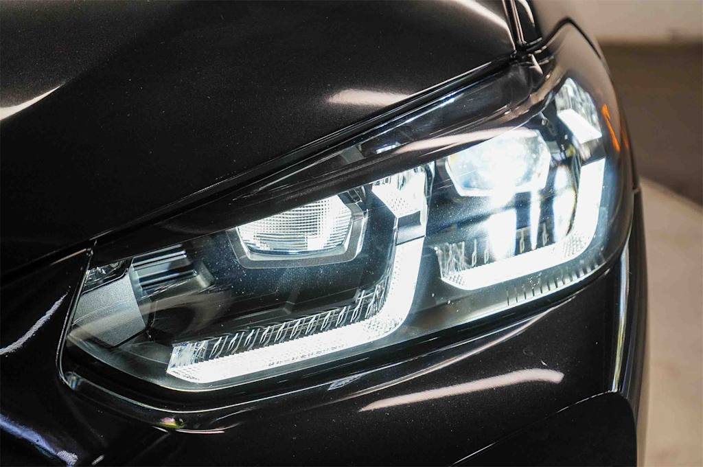 Thumbnail: 2023 BMW X4 - 21