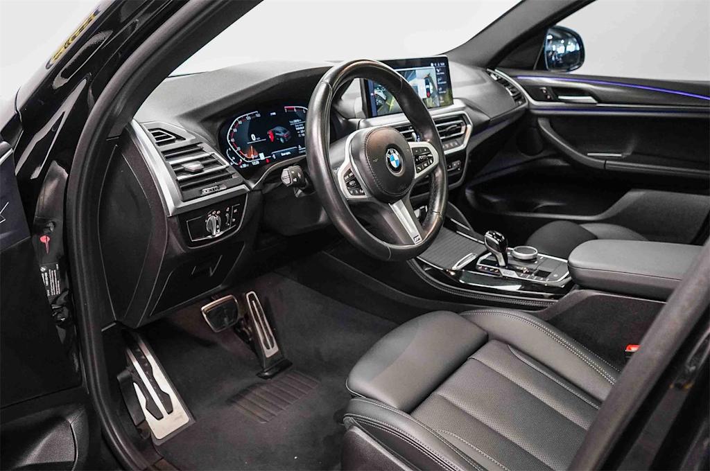 Thumbnail: 2023 BMW X4 - 13
