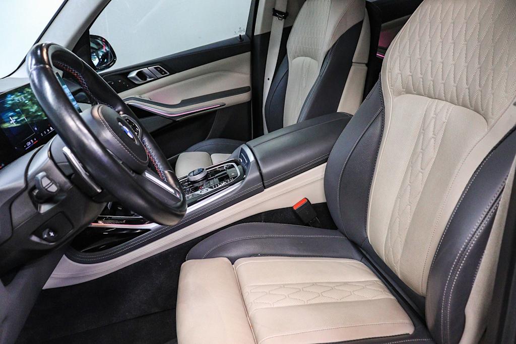 Thumbnail: 2024 BMW X7 - 10