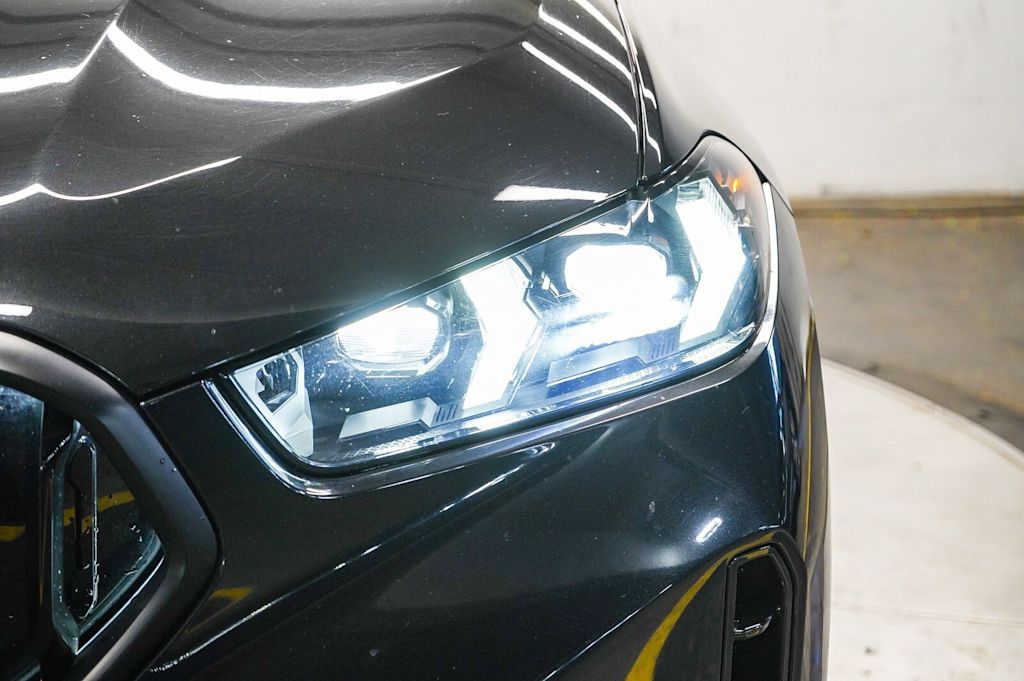 Thumbnail: 2024 BMW X6 - 21