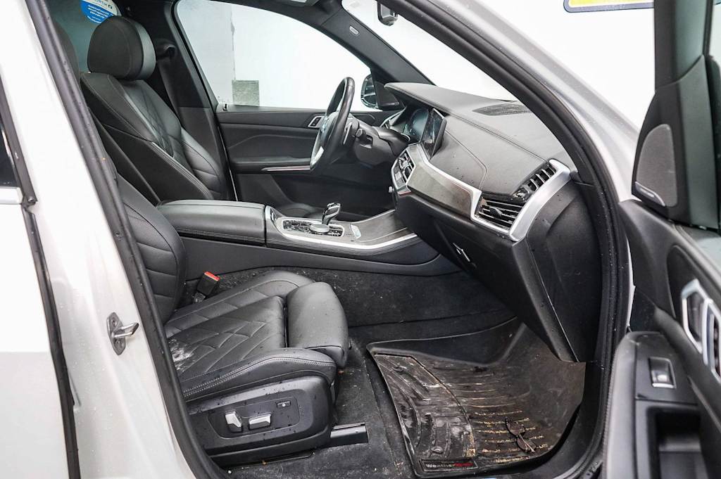 Thumbnail: 2023 BMW X5 - 10