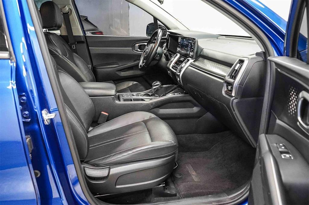 Thumbnail: 2022 Kia Sorento - 10