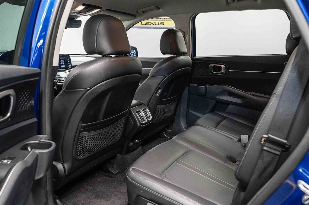 Thumbnail: 2022 Kia Sorento - 12