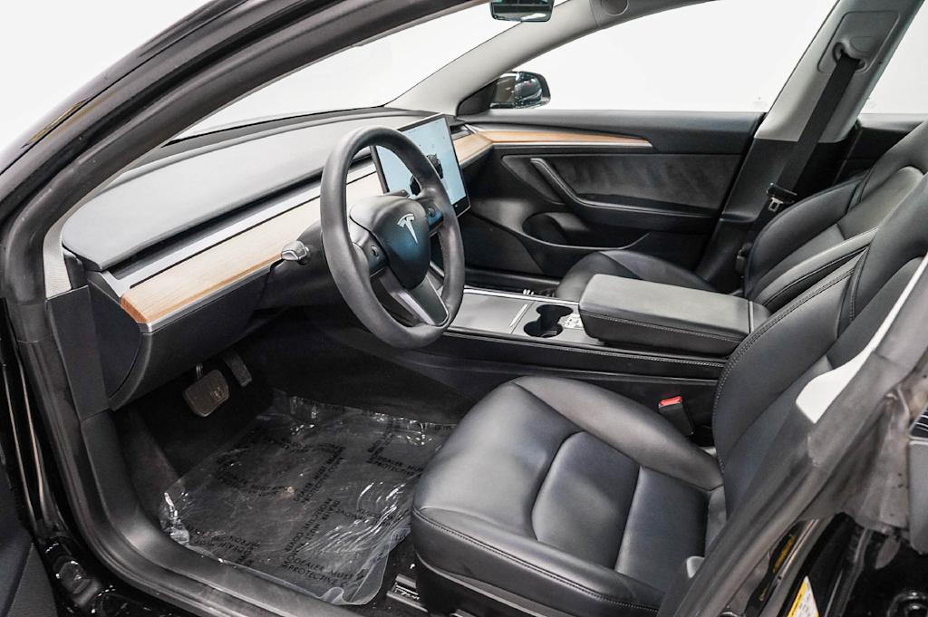 Thumbnail: 2023 Tesla Model 3 - 10