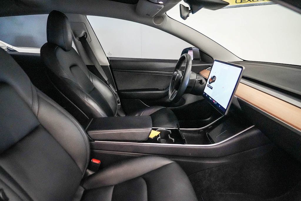 Thumbnail: 2020 Tesla Model 3 - 9