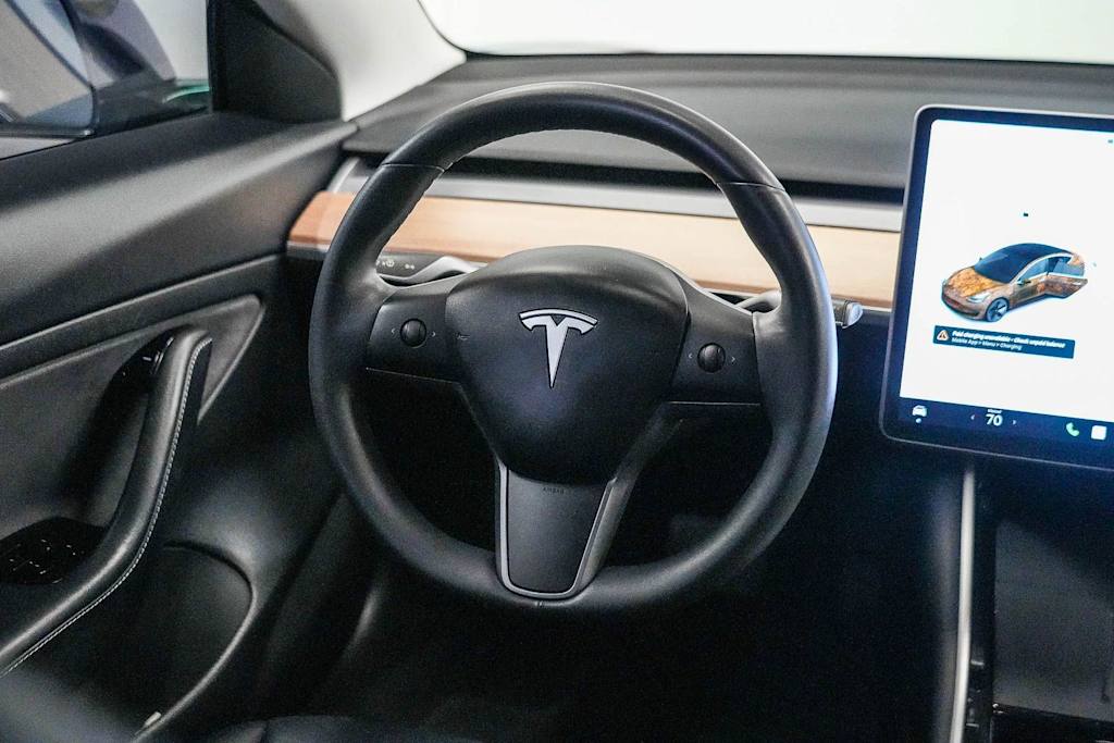 Thumbnail: 2020 Tesla Model 3 - 8