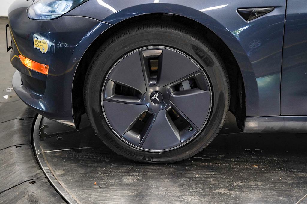 Thumbnail: 2022 Tesla Model 3 - 7