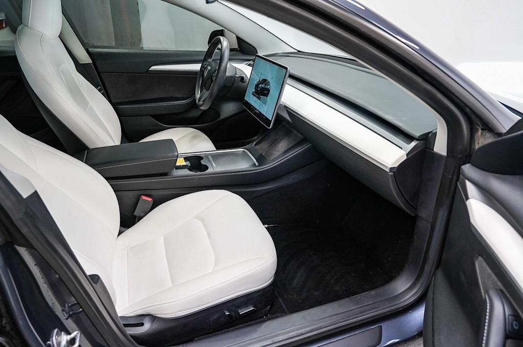 Thumbnail: 2022 Tesla Model 3 - 10