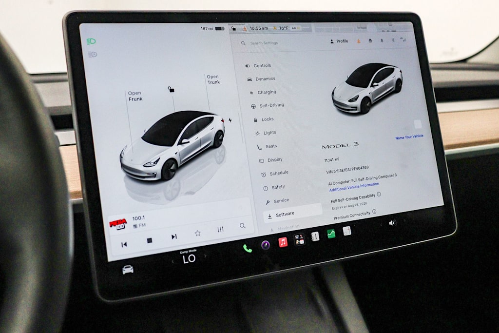 Thumbnail: 2023 Tesla Model 3 - 22