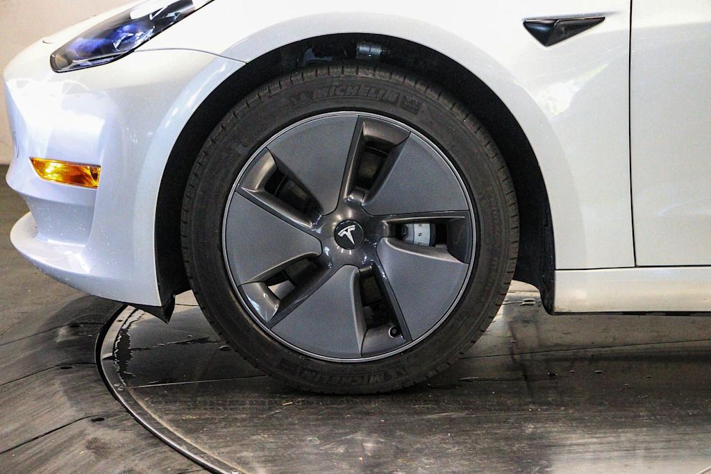 Thumbnail: 2023 Tesla Model 3 - 5