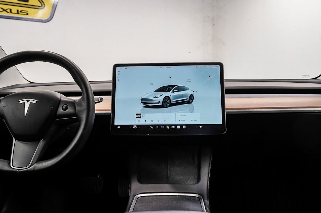 Thumbnail: 2023 Tesla Model 3 - 9
