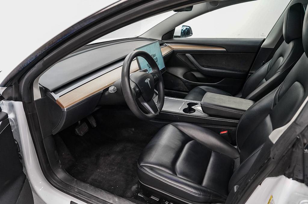 Thumbnail: 2023 Tesla Model 3 - 11