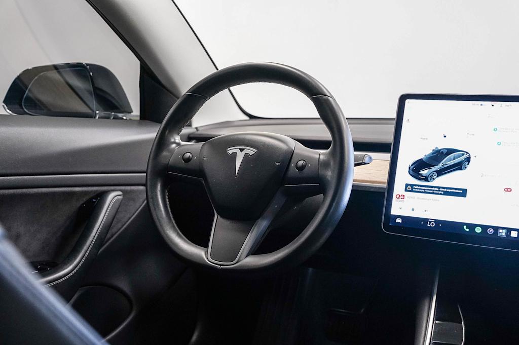 Thumbnail: 2018 Tesla Model 3 - 7