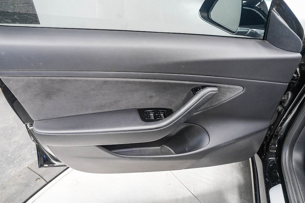 Thumbnail: 2018 Tesla Model 3 - 23