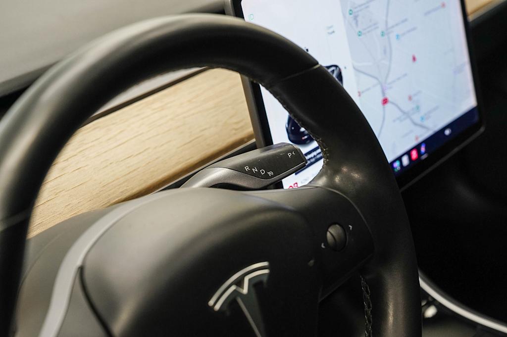 Thumbnail: 2018 Tesla Model 3 - 25